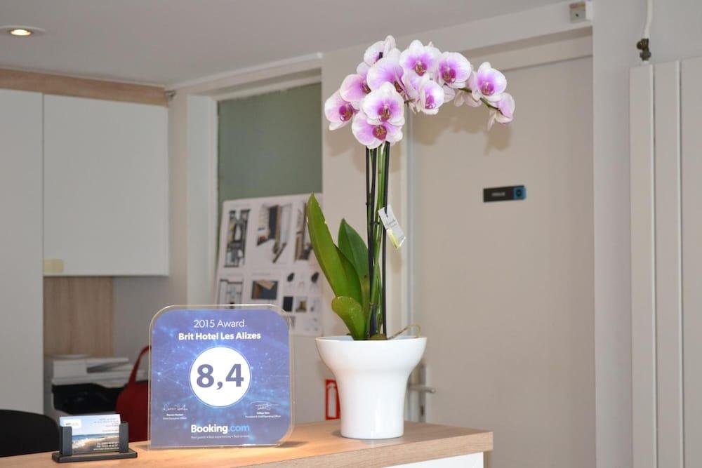 Brit Hotel Les Alizes Pornic Exterior foto