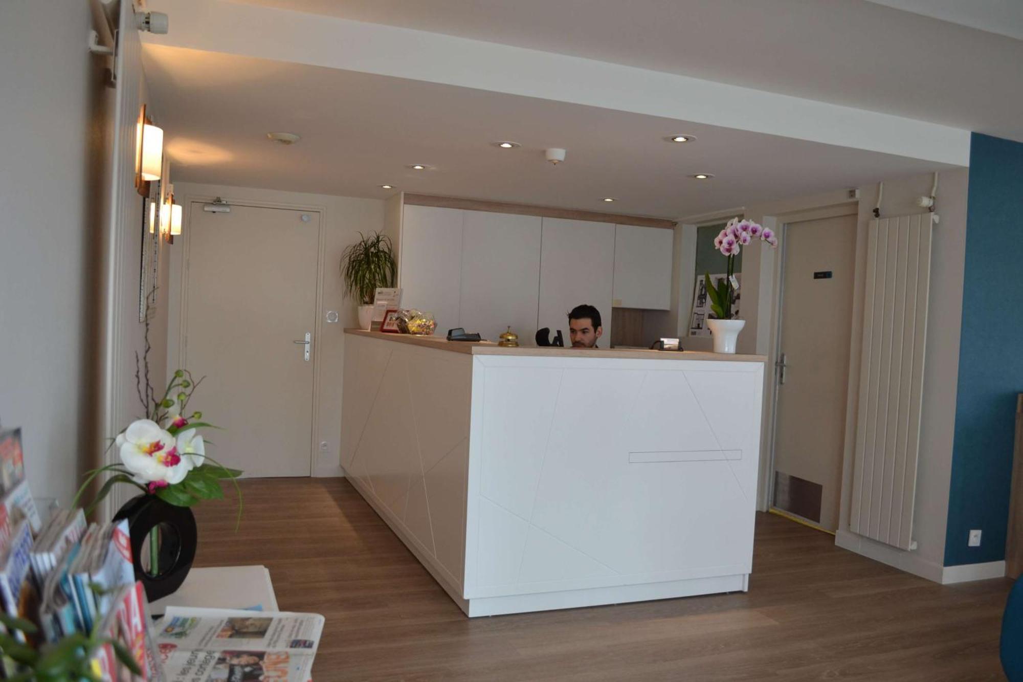 Brit Hotel Les Alizes Pornic Exterior foto