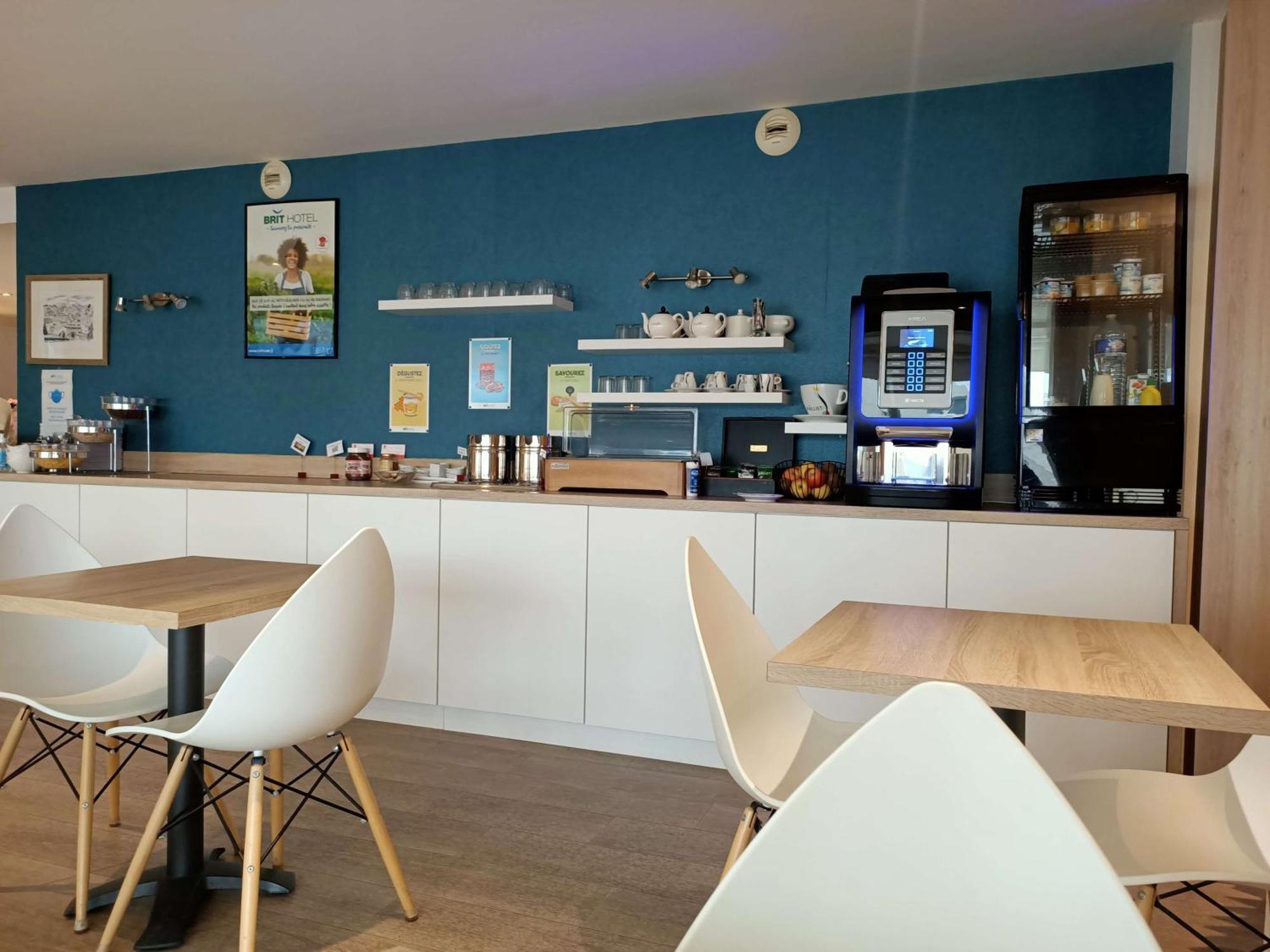 Brit Hotel Les Alizes Pornic Exterior foto